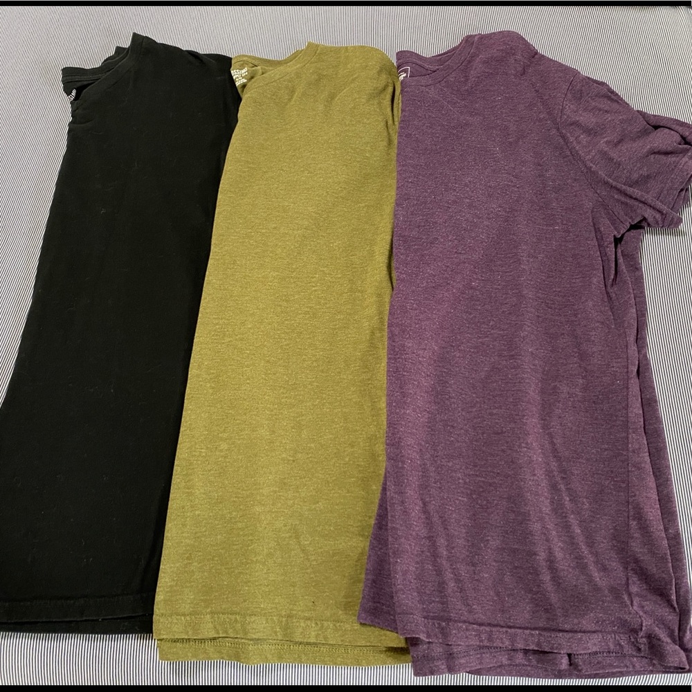Mossimo v-neck tees